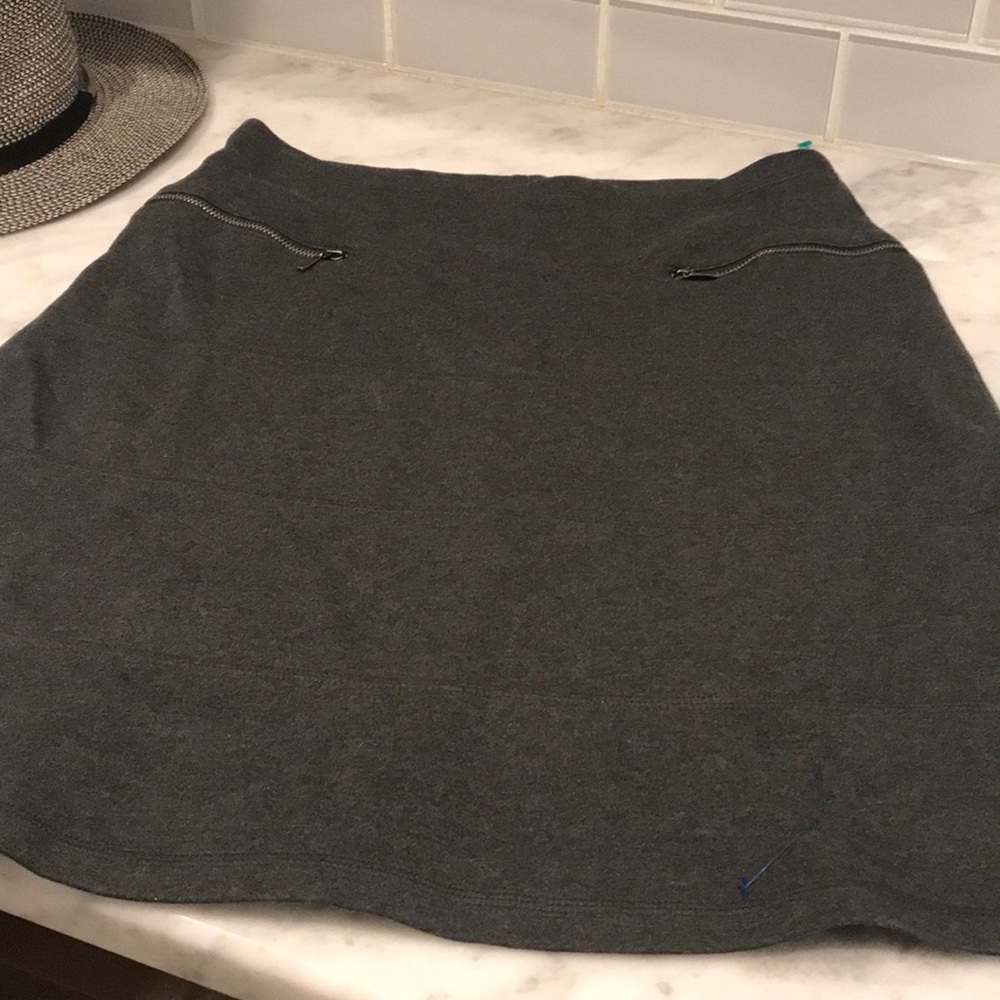 Athleta grey jersey skirt